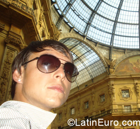Date this charming Brazil man Ingvar from Rio De Janeiro BR9132