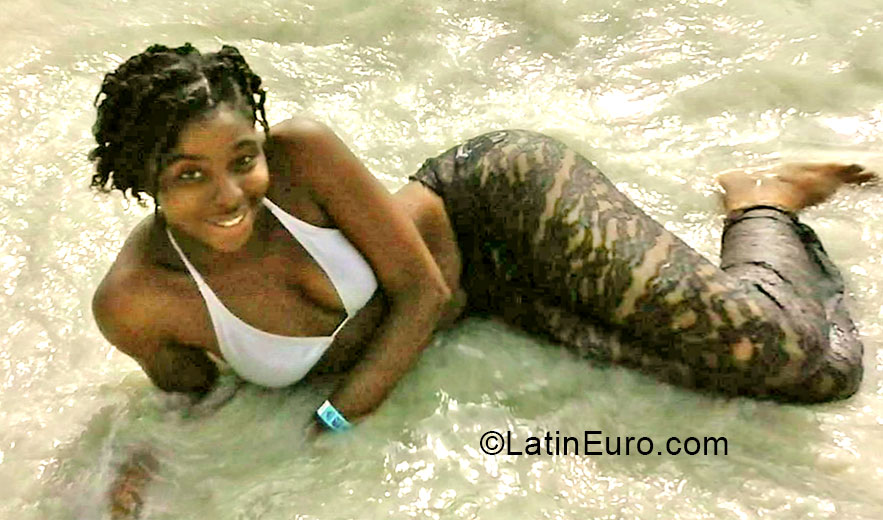 Date this georgeous Jamaica girl Shari from Montego bay JM1898