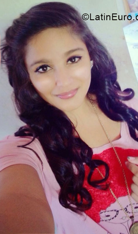 Date this gorgeous Honduras girl Marina from Trujillo HN1351