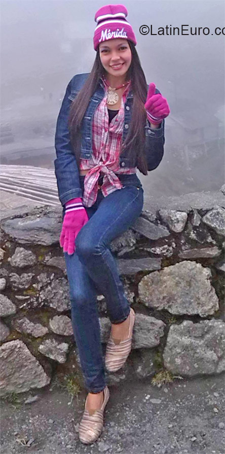 Date this sultry Venezuela girl Rosmary from Maracaibo VE369