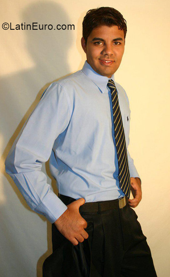 Date this voluptuous Panama man Bryan from Panama City PA527