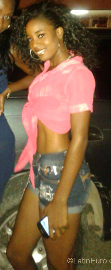 Date this lovely Jamaica girl Yanique from Kingston JM1922