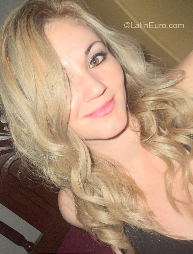 Date this lovely Brazil girl Sheila from Belo Horizonte BR9183