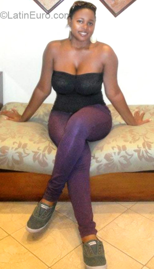 Date this funny Honduras girl Delsa from Tegucigalpa HN1422