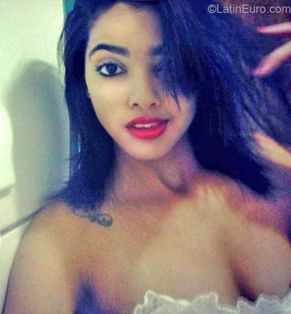 Date this charming Brazil girl Milena from Senhor Do Bonfim BR9194