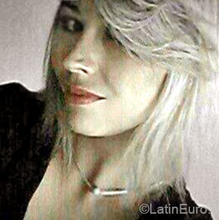 Date this charming Brazil girl Ana Carina from Sao Paulo BR9198