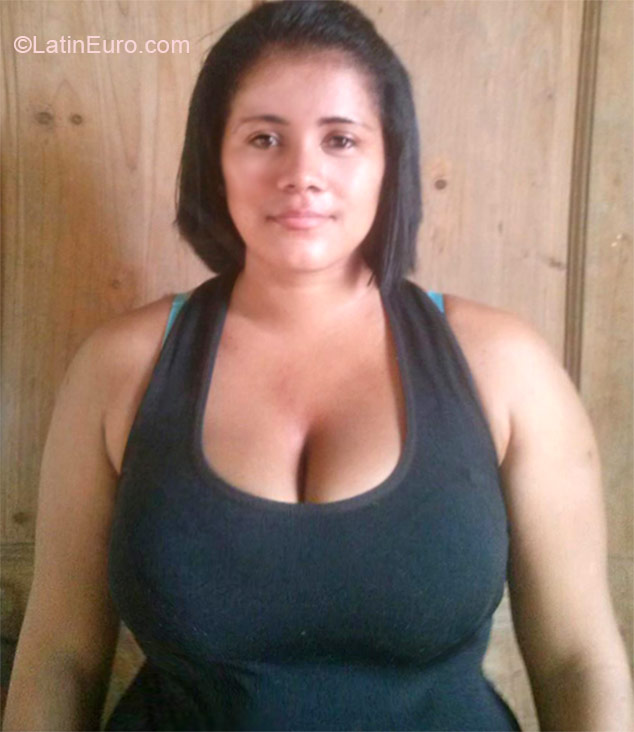 Date this georgeous Panama girl Anyulie from Panama City PA546