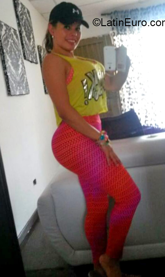 Date this gorgeous Spain girl STEPHANIA from barcelona ES655