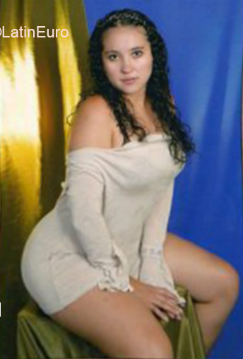 Date this foxy Colombia girl Adriana from Bucaramanga CO19671