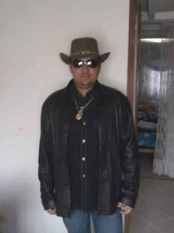 Date this happy United States man Jairo humberto from Nueva York US15873
