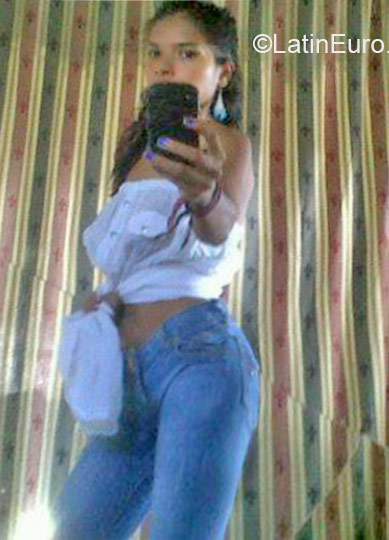 Date this beautiful Panama girl  from Panama City PA560