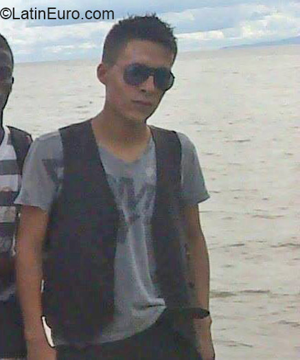 Date this hot Colombia man Alan from Medellin CO17012