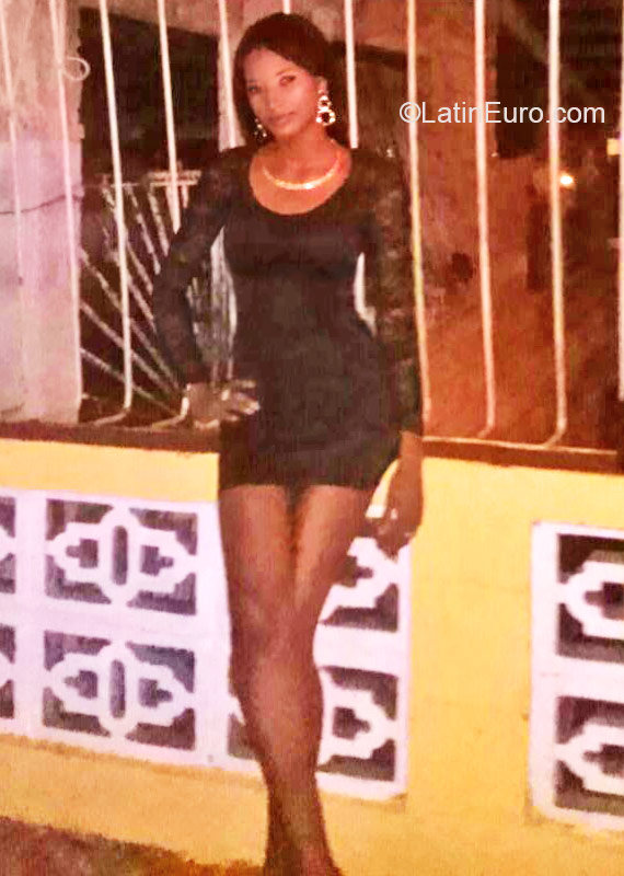 Date this nice looking Panama girl Susan from Panama City PA562