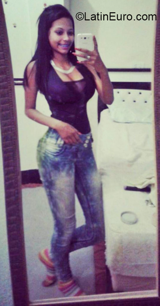 Date this delightful Brazil girl Maylia from Sao Paulo BR9249