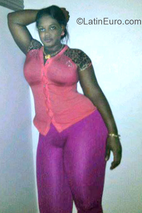 Date this cute Jamaica girl Yaniquie from Portmore JM1972