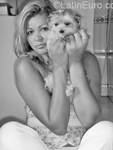 Date this young Brazil girl Adriana from Rio De Janeiro BR9259