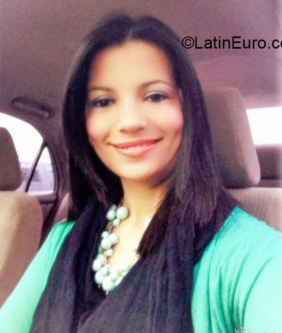 Date this athletic Honduras girl Lidia from San Pedro Sula HN1476