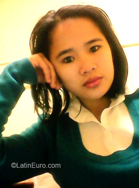 Date this athletic Philippines girl Winie from Baguio PH758