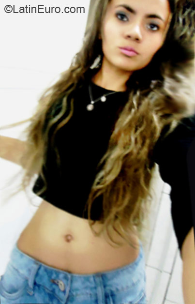 Date this fun Brazil girl Maria from Curitiba BR9286