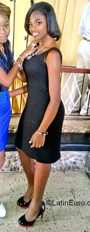 Date this good-looking Jamaica girl Britz from Kingston JM1997