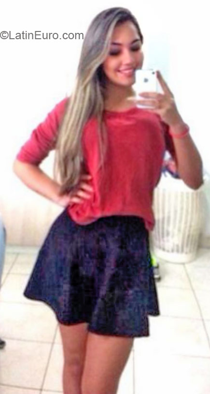 Date this delightful Brazil girl MariaJulia from Manaus BR9299