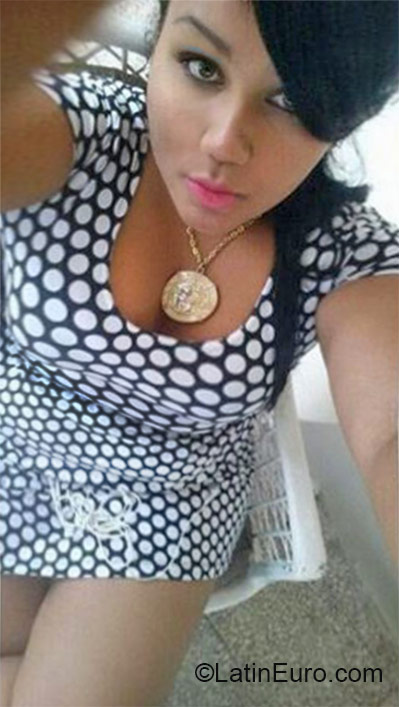 Date this hard body Dominican Republic girl Jenifer from San Francisco De Macoris DO27048