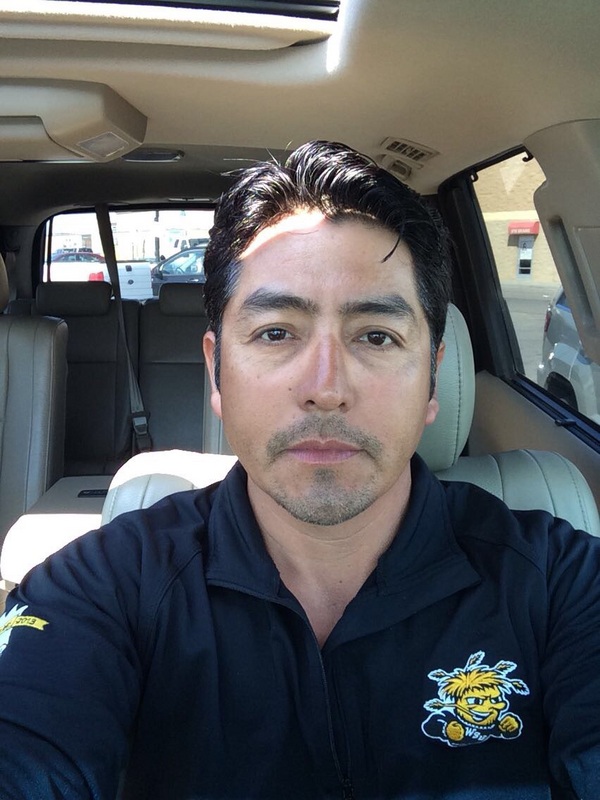 Date this beautiful United States man Victor from Wichita US16067