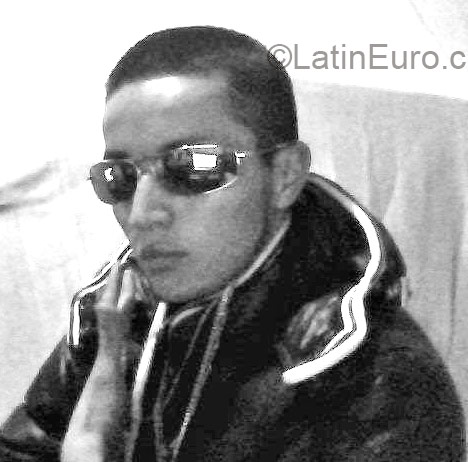 Date this pretty Colombia man Armando from Bogota CO17314