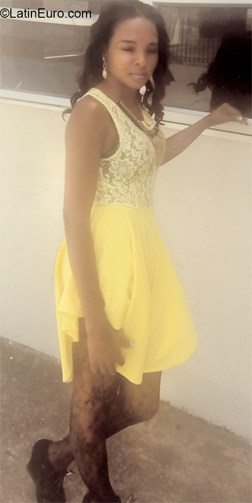 Date this voluptuous Jamaica girl Tamisha from Kingston JM2085