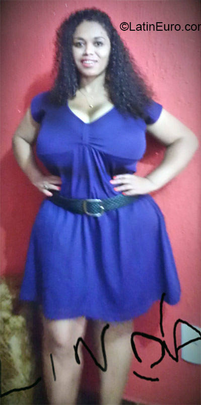 Date this fun Brazil girl Ana from Brasilia BR9346