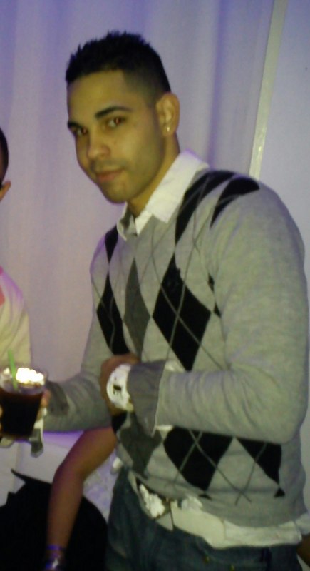 Date this hard body United States man Omar from Waterbury US16226