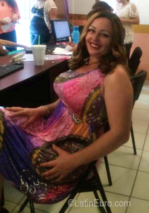 Date this voluptuous Mexico girl Ruth from Navojoa MX1425