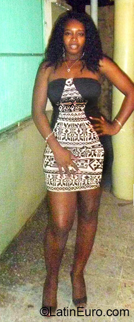 Date this charming Honduras girl Lorin from La Ceiba HN1559