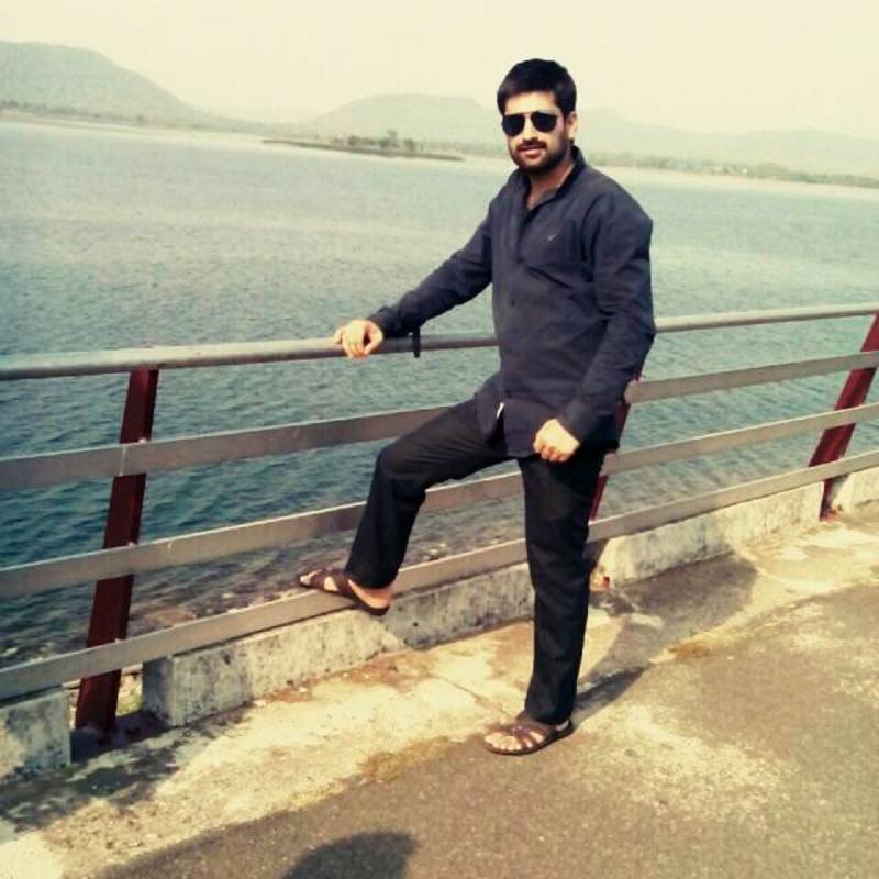 Date this attractive United States man Verma from California US16242
