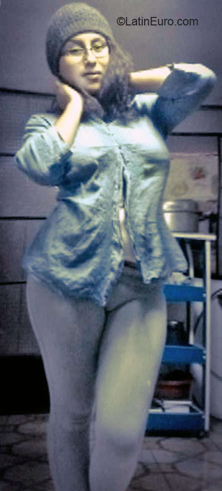 Date this exotic Peru girl Gabriela from Lima PE1061