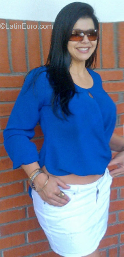 Date this pretty Venezuela girl Yohana from Caracas VE554