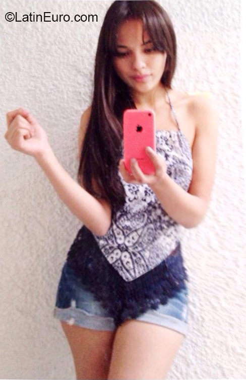 Date this funny Mexico girl Karla from Mexico City MX1432