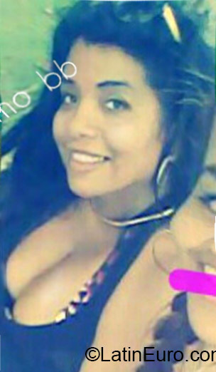 Date this lovely Panama girl Omairia from Panama City PA633