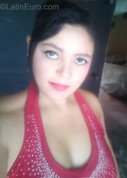Date this athletic Honduras girl Vicky from Tegucigalpa HN1609