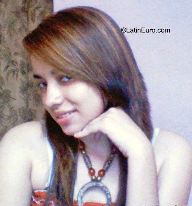 Date this young Honduras girl Claritza from Choluteca HN1628