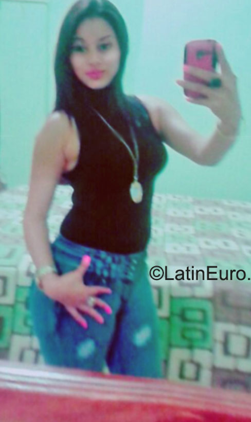 Date this cute Honduras girl Dani from San Pedro Sula HN1633