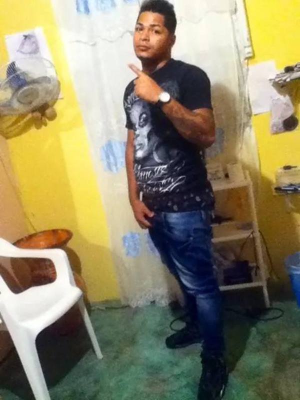 Date this exotic Dominican Republic man Victor manuel from Sampedro De Macoris DO22965