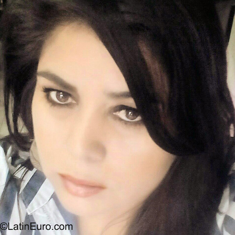 Date this delightful Honduras girl Glovey from Tegucigalpa HN1642
