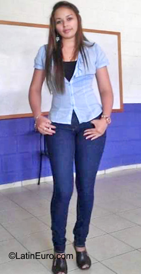 Date this sultry Honduras girl Evelyn from Tocoa HN1644