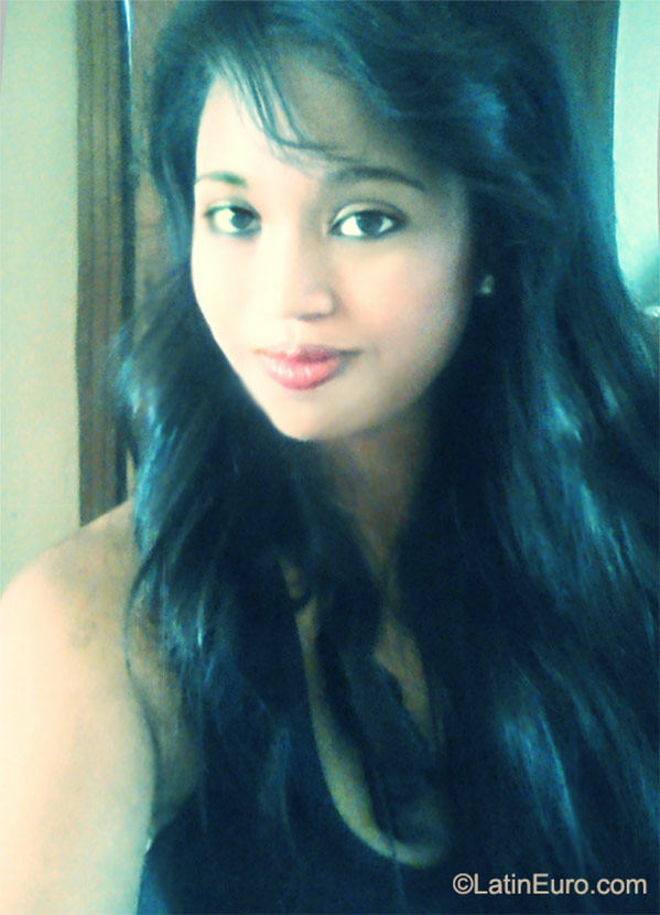 Date this voluptuous Honduras girl Fanny from Tegucigalpa HN2220