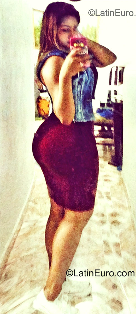 Date this hard body Panama girl Linda from Panama City PA1079
