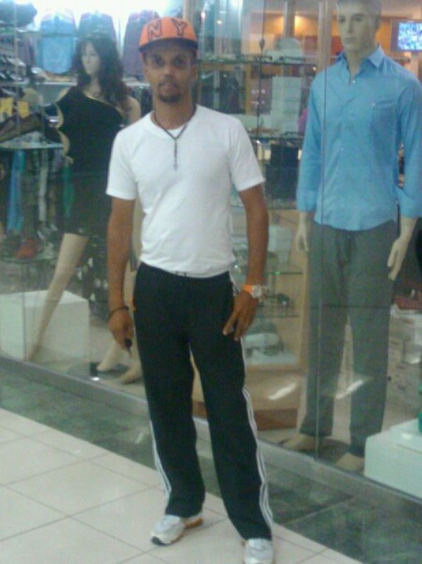 Date this young Dominican Republic man Joan manuel from Santiago DO23039