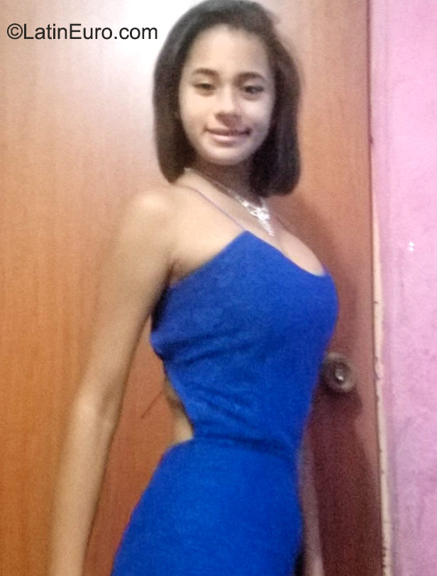 Date this tall Venezuela girl Yesika from Guayana VE612