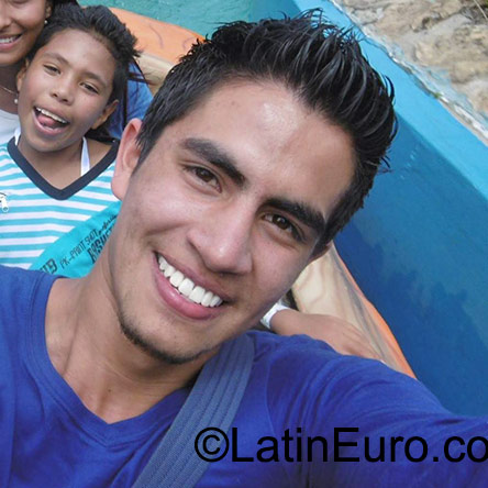Date this foxy Colombia man Esteven from Bogota CO17936
