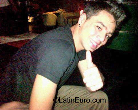 Date this exotic Venezuela man Arturo from valencia VE615